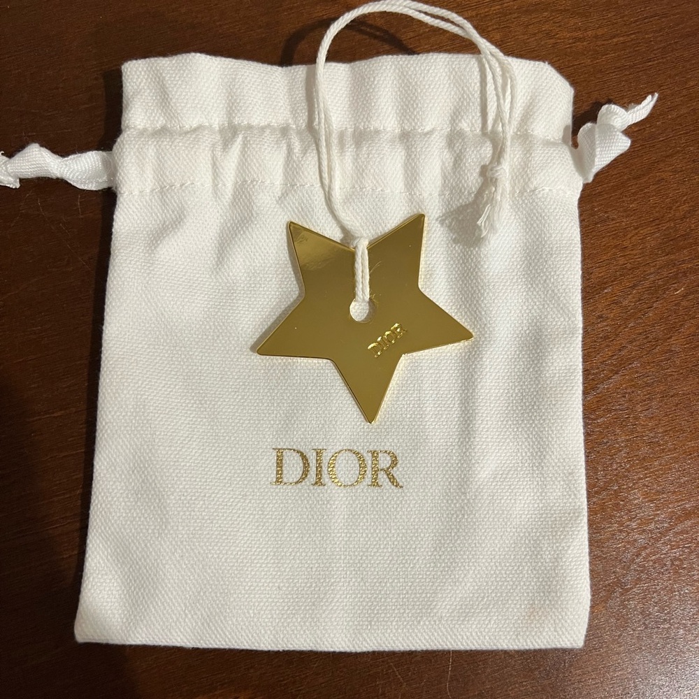 ⭐️ DIOR STAR ORNAMENT ⭐️ - Picture 3 of 5